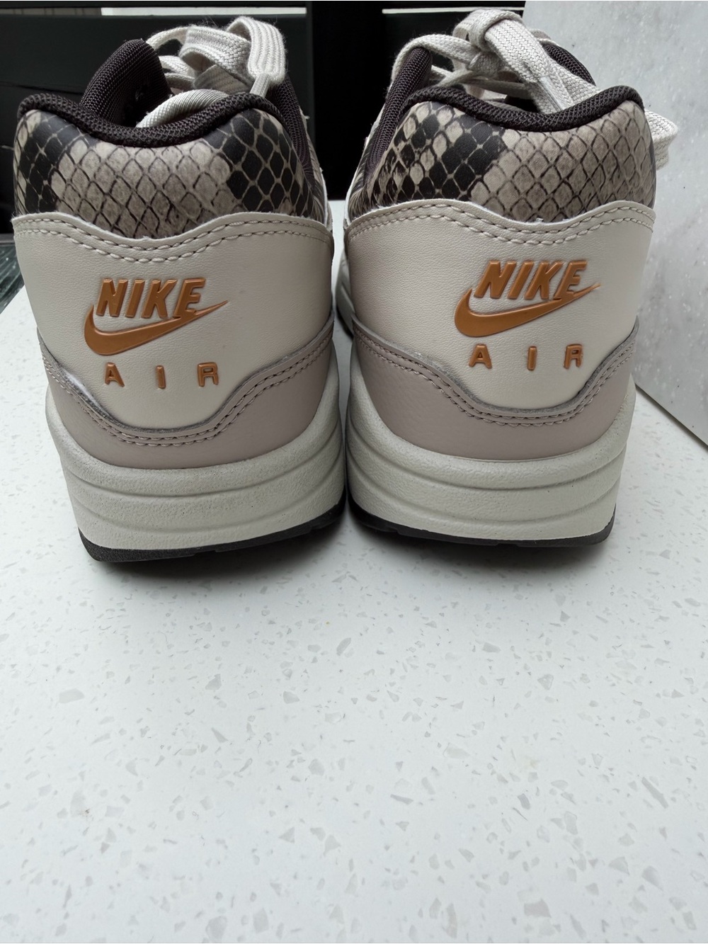 Nike Air Max 1 '87 Light Orewood Snakeskin Accents size 9 - Picture 7 of 9
